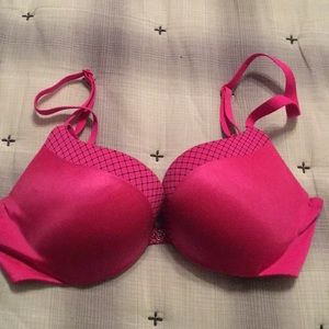 Victoria secrets push up bra 32B